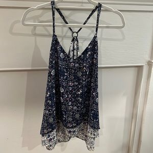 Sleeveless Floral Top.  Size Medium